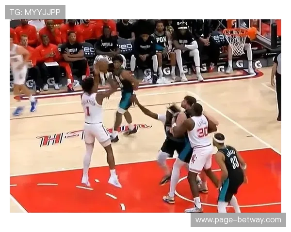 阿门汤普森成为本世纪第三位90%命中率砍下26+7+7球员 比肩约基奇詹姆斯